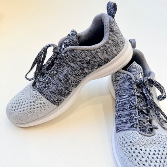 APL Women’s TechLoom Pro Running Shoes, two tone gray, Size 7.5 - Picture 4 of 10